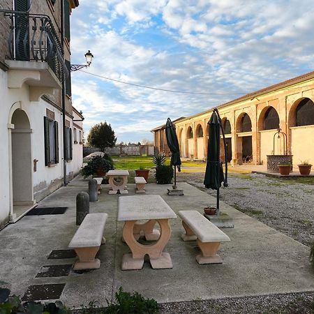Volivia Relais Bed & Breakfast Pegognaga Exterior photo